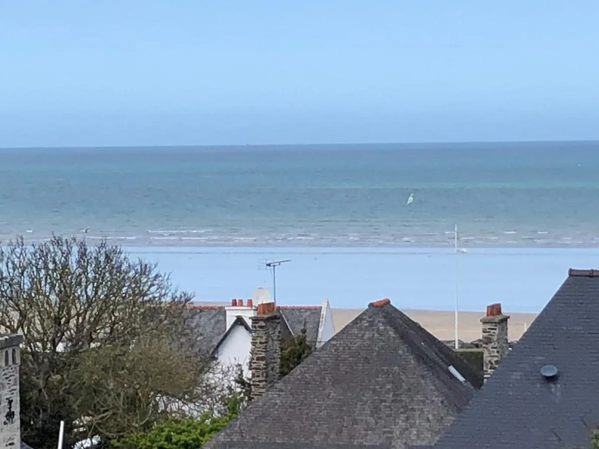 Appartement Vue Sur Mer Plerin 0*,  France